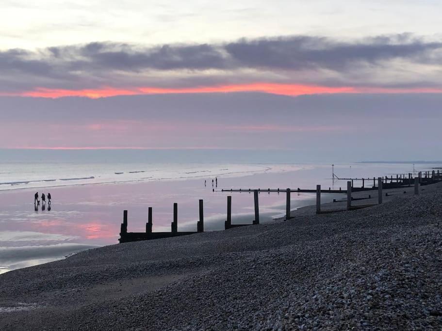 Villa Sadlesea West Wittering Exterior foto
